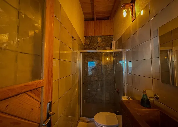 Kabak Uetopya Kamp Фаралия