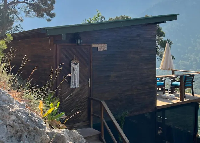 Kabak Uetopya Kamp Фаралия